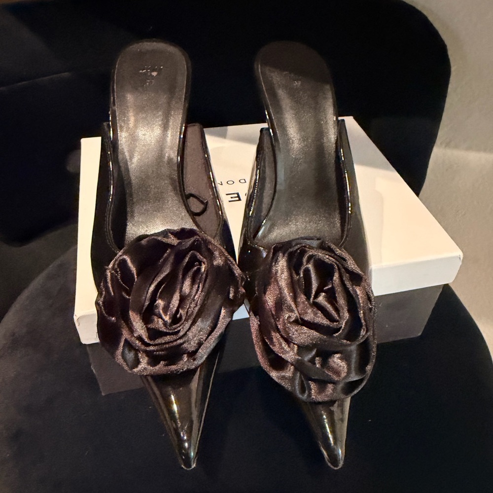 H&M Elegant Black Women's Heels with Floral Accent
